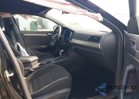 2024 Volkswagen Jetta 1.5T Sport from USA, damaged, VIN 3VWBM7BU4RM002282